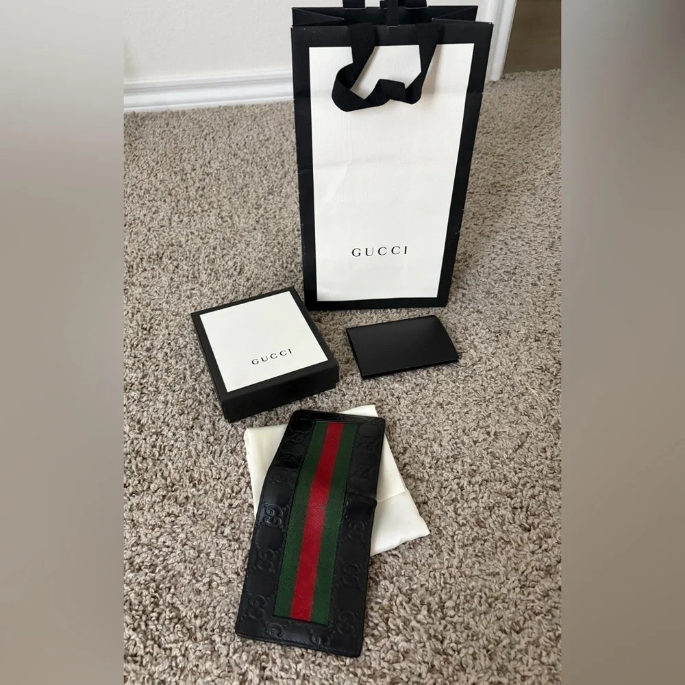 Gucci Black Card Holder with Signature Stripe